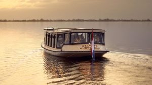 boek nu uw prive salonboot